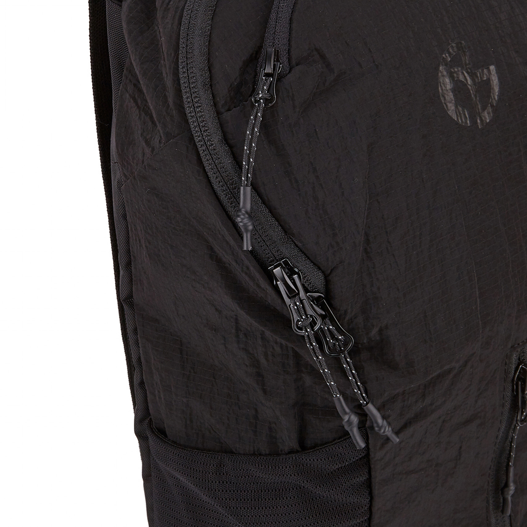 SYMBOL NYLON DAYPACK - BLACK